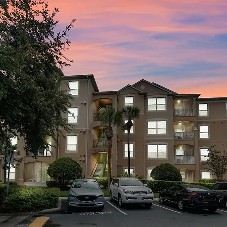 3 Bedroom- 2 Bathroom Windsor Hills 7675-105 Cs
